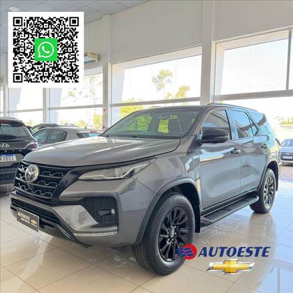 TOYOTA HILUX SW4 2.8 D-4D TURBO DIESEL SRX 4X4 AUTOMÁTICO TOYOTA HILUX SW4 2.8 D-4D TURBO DIESEL SRX 4X4 AUTOMÁTICO